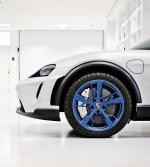 Porsche Mission E Cross Turismo 2018 года